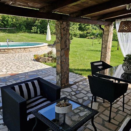 Nedeščina Holiday House Vuki מראה חיצוני תמונה