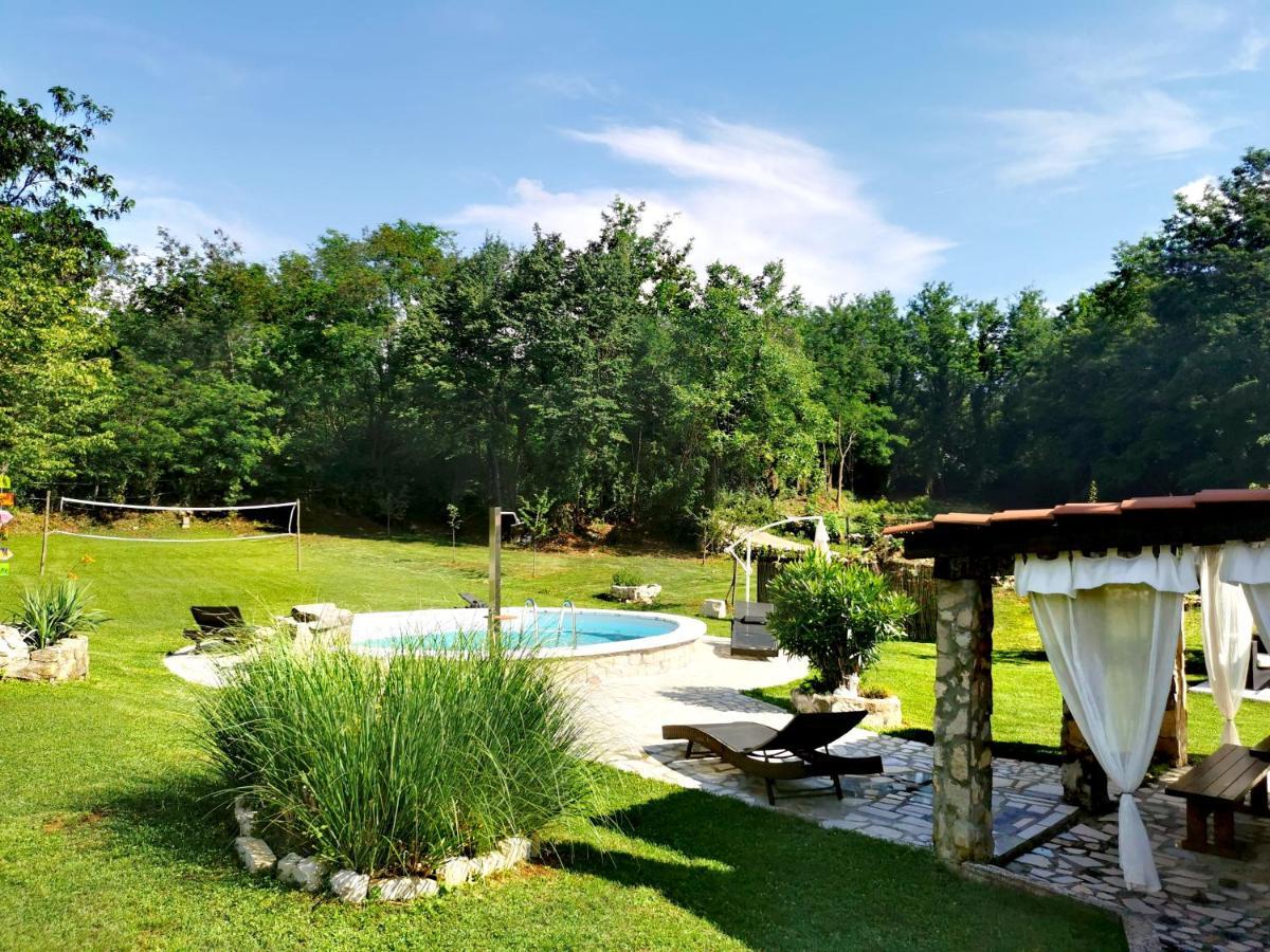 Nedeščina Holiday House Vuki מראה חיצוני תמונה