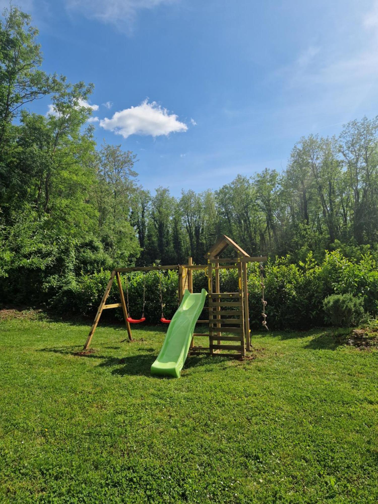 Nedeščina Holiday House Vuki חדר תמונה