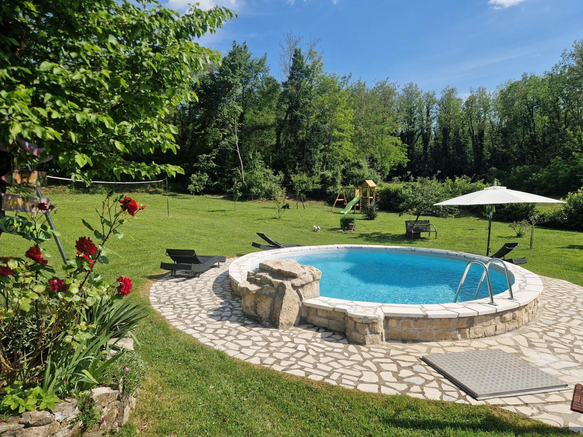 Nedeščina Holiday House Vuki חדר תמונה